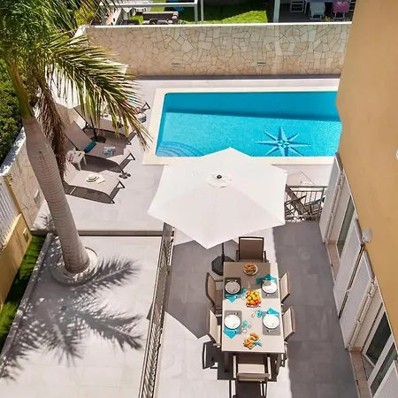 Marcarena - Sonnenland & Monte Leon Villa